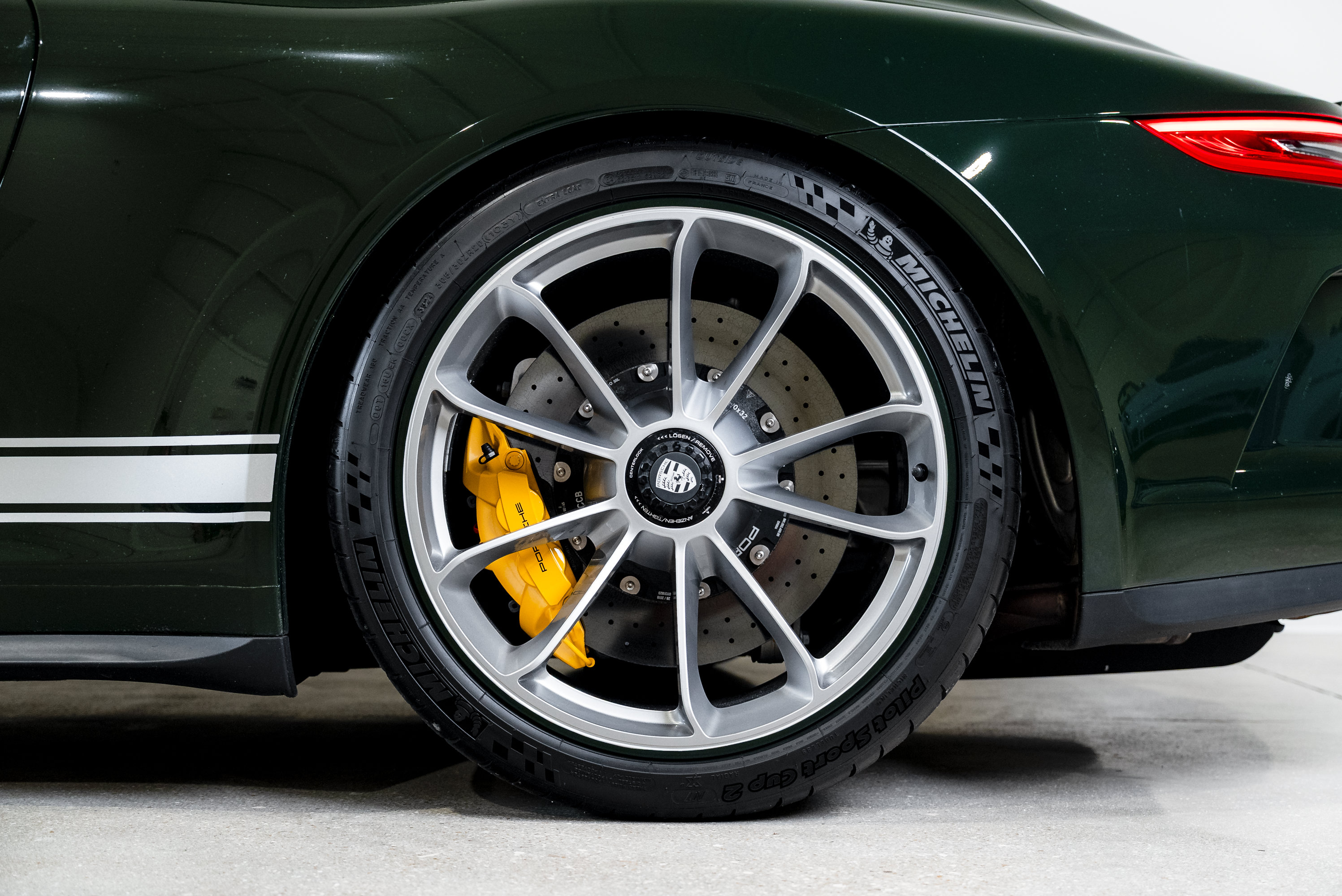 Used 2018 Porsche 911 GT3 RWD image 30