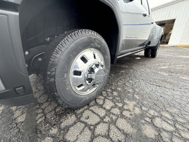 New 2026 GMC Sierra 3500 Denali w/ Denali Reserve Package image 19