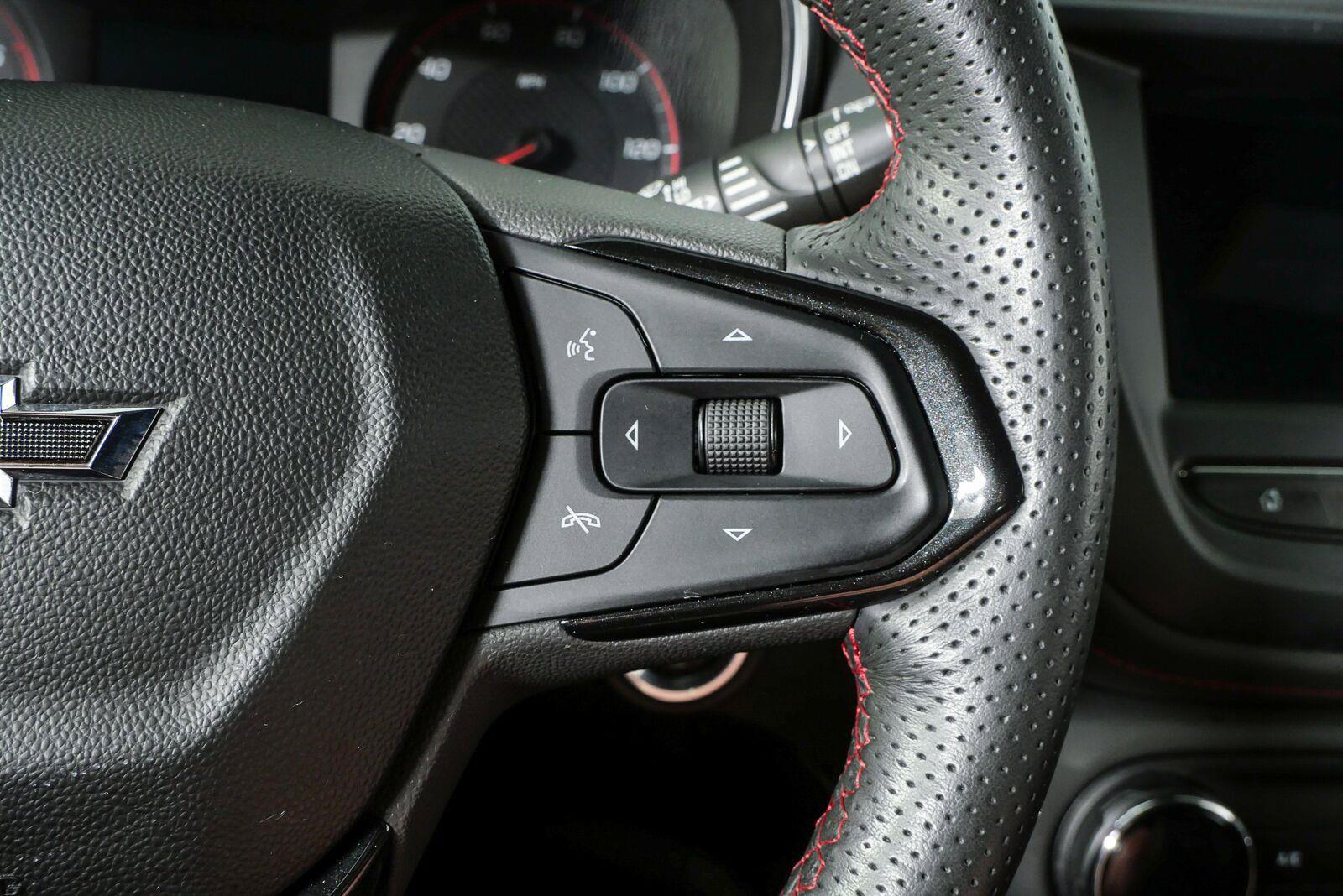 Used 2022 Chevrolet TrailBlazer RS FWD image 12