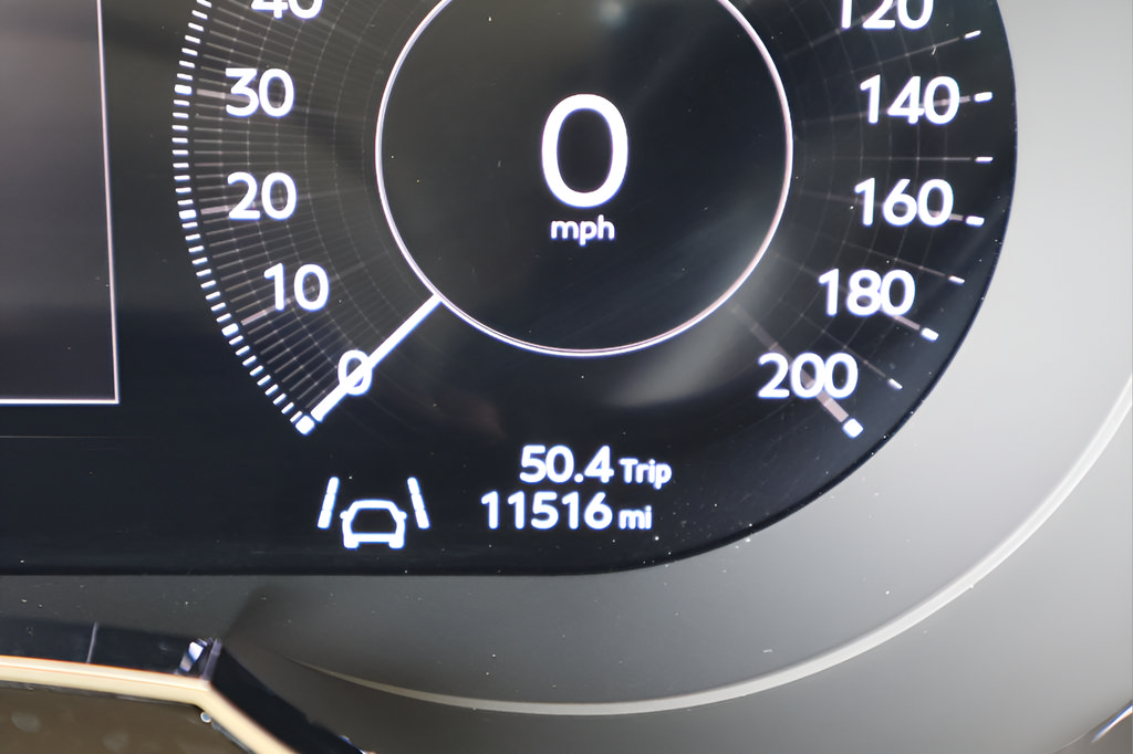 Used 2024 Bentley Bentayga AWD/4WD image 26