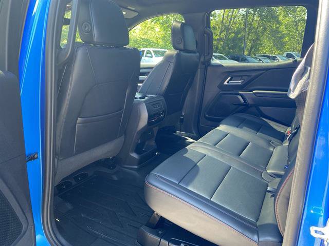 Certified 2025 Chevrolet Silverado EV RST AWD/4WD image 18