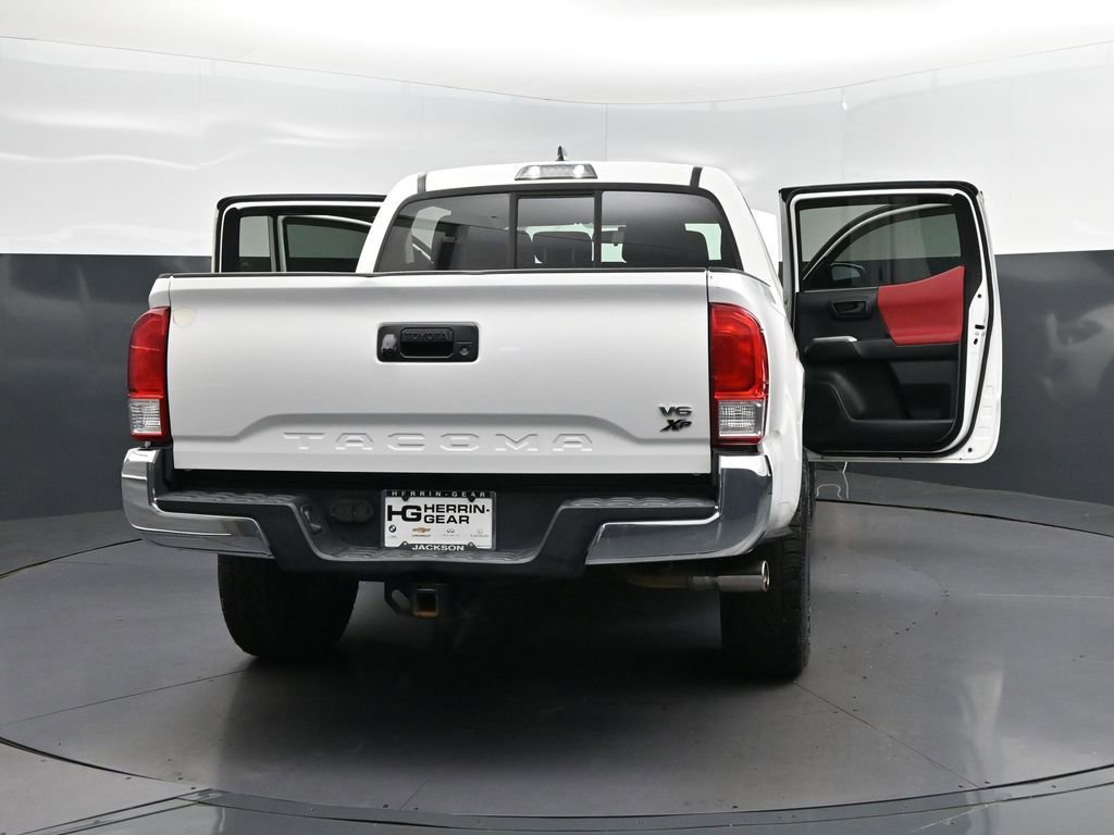 Used 2016 Toyota Tacoma SR5 w/ Towing Package RWD image 52