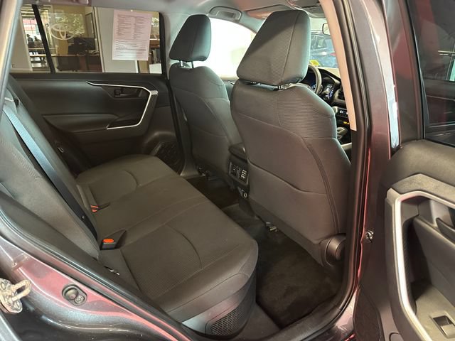 Certified 2021 Toyota RAV4 LE AWD/4WD image 14