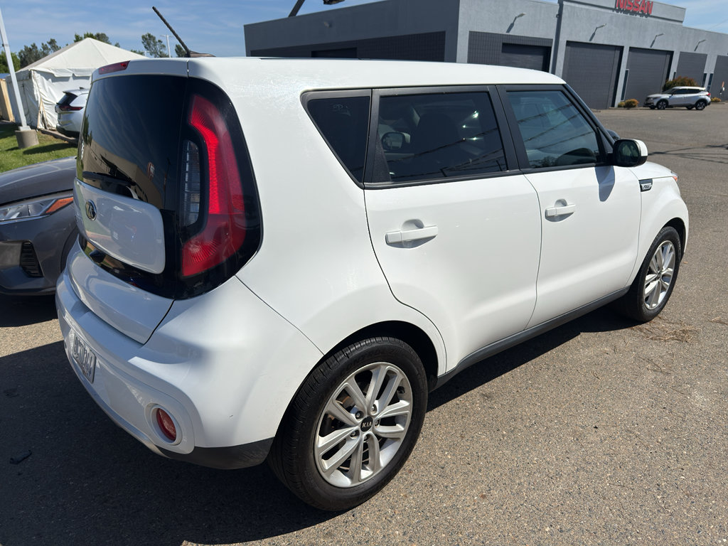 Used 2017 Kia Soul + FWD image 5