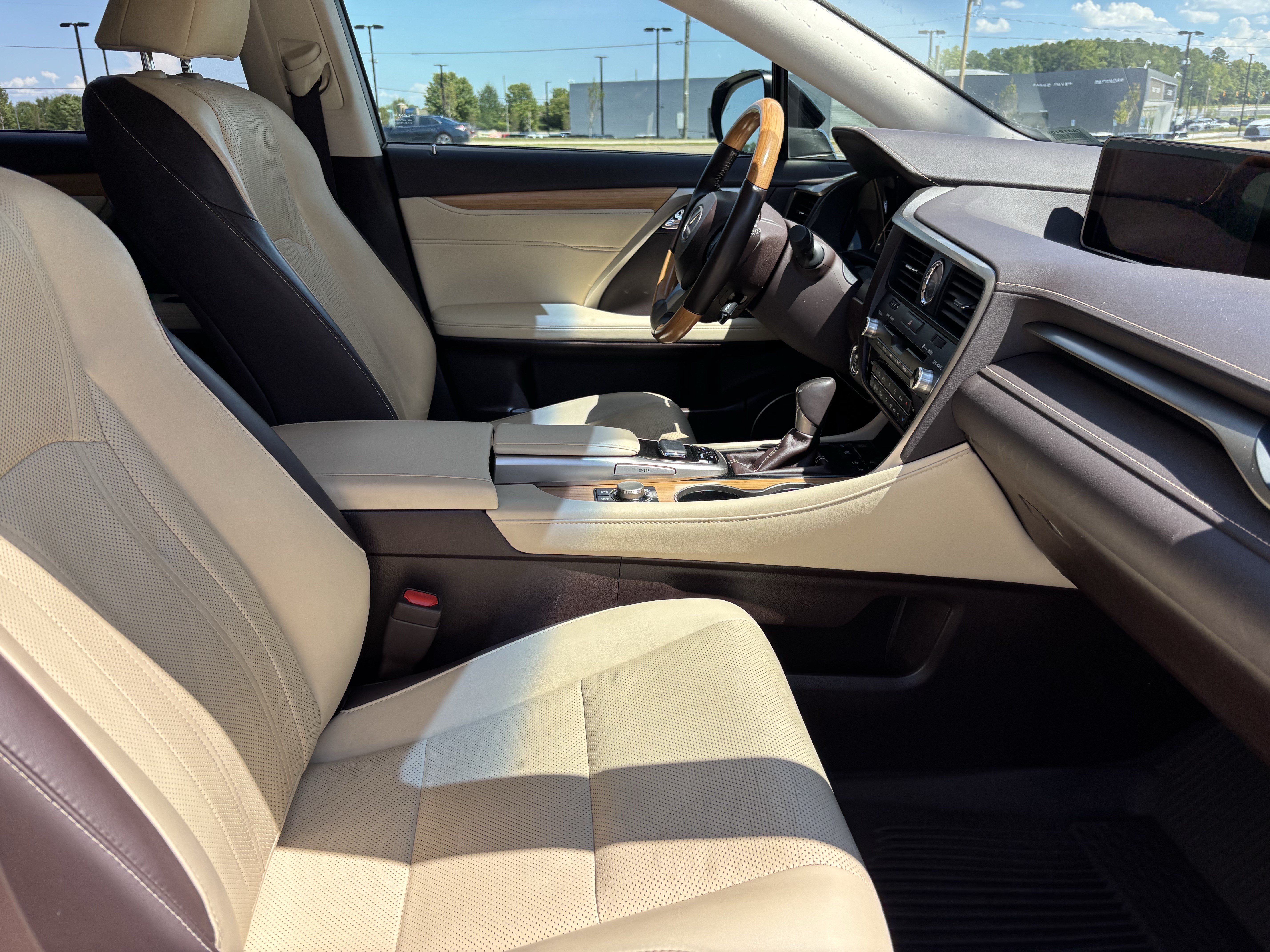 Used 2019 Lexus RX 350L AWD image 35