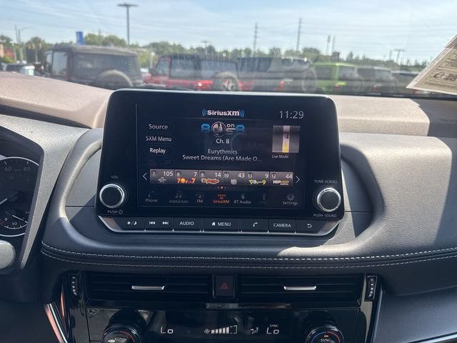 Used 2023 Nissan Rogue SV FWD image 16