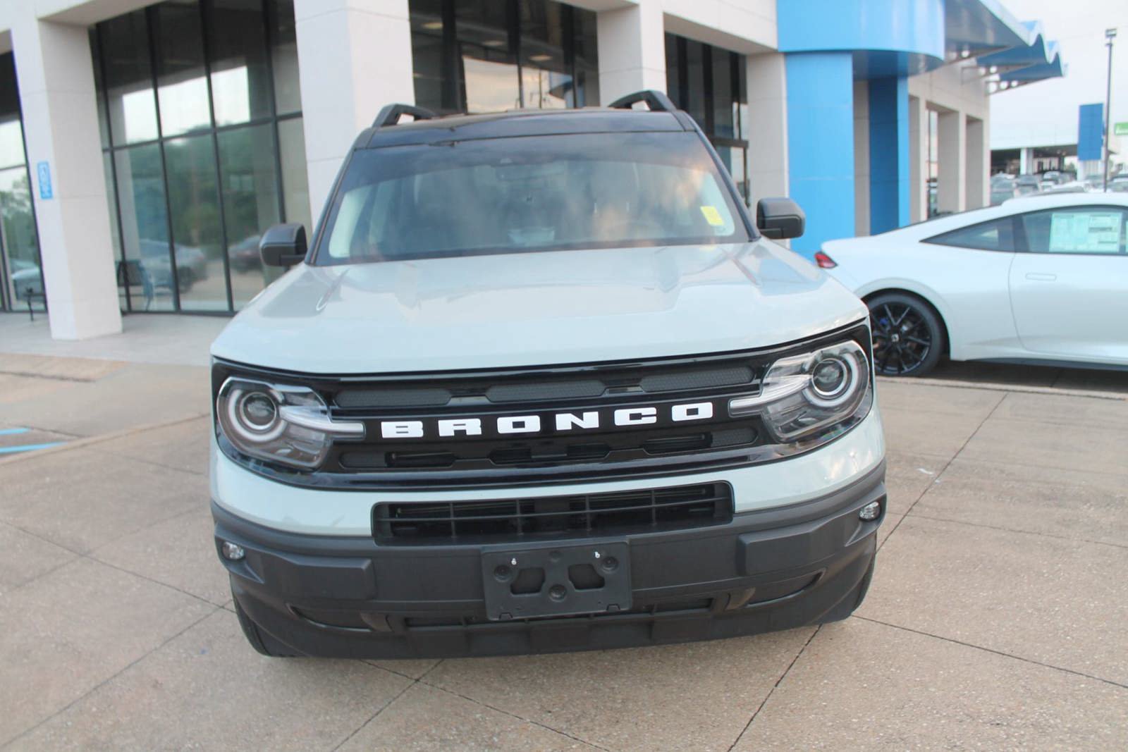 Used 2024 Ford Bronco Sport Outer Banks AWD/4WD image 2