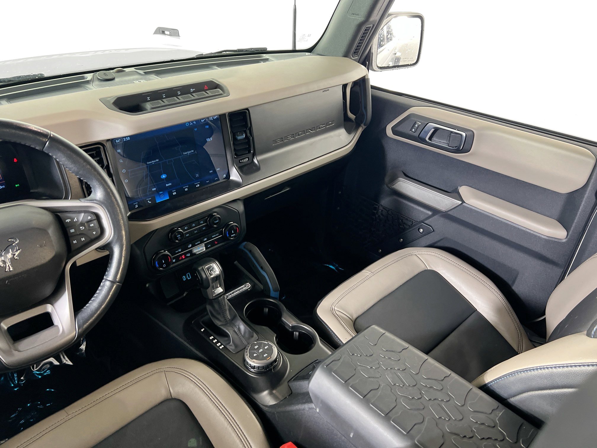 Used 2022 Ford Bronco Wildtrak AWD/4WD image 23