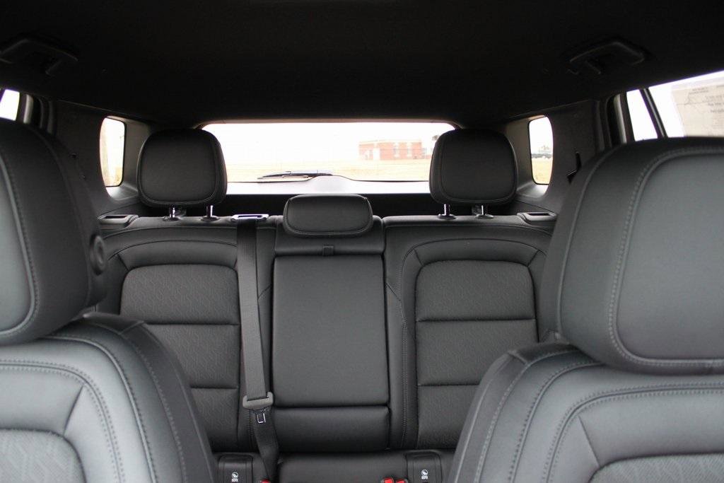 New 2026 Chevrolet Equinox LT w/ Convenience Package II image 16