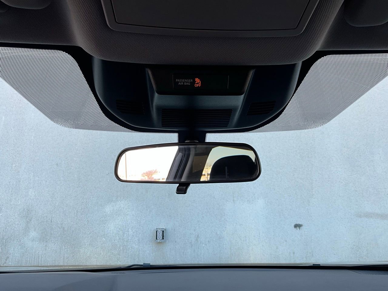 Used 2025 Nissan Rogue SV image 17