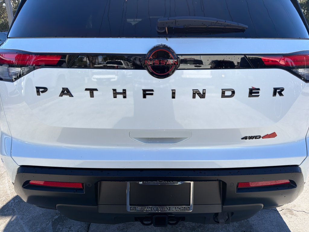 New 2026 Nissan Pathfinder Rock Creek AWD/4WD image 9