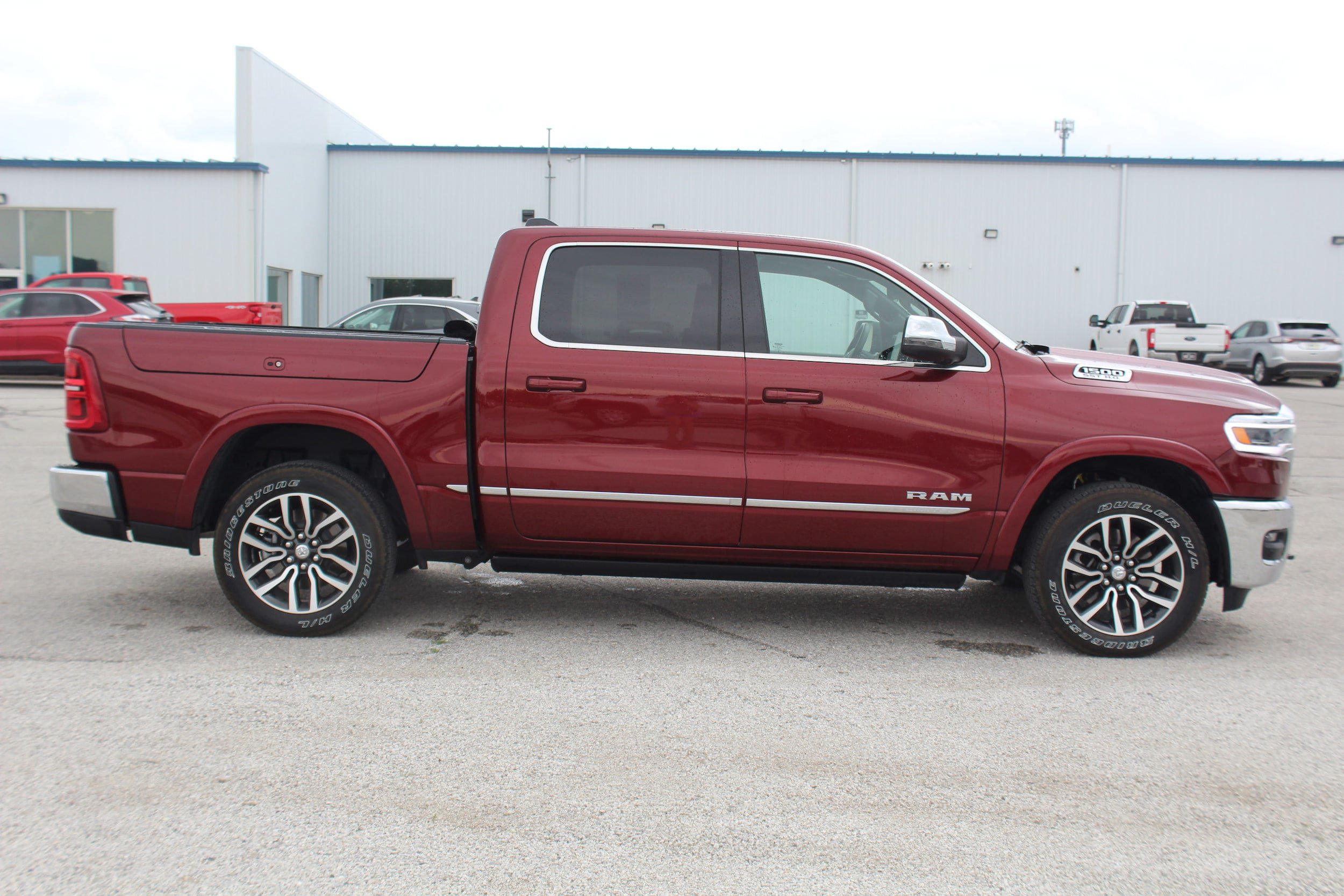 Used 2025 RAM 1500 Limited AWD/4WD image 4