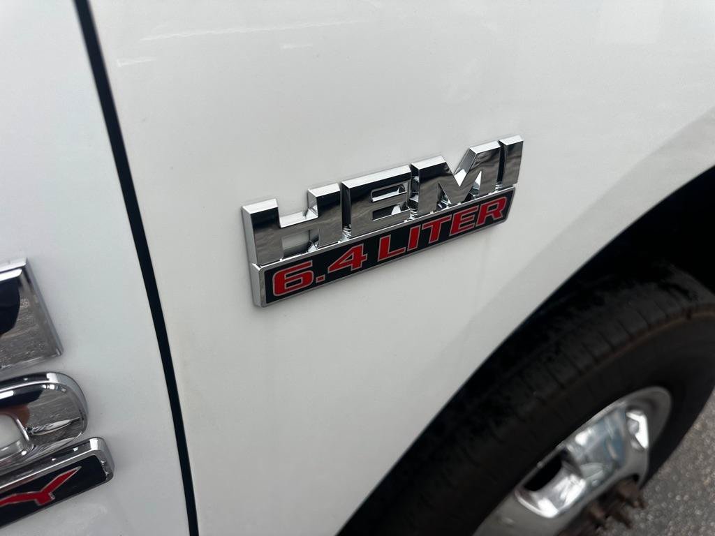 Used 2017 RAM 3500 2WD Regular Cab DRW image 9
