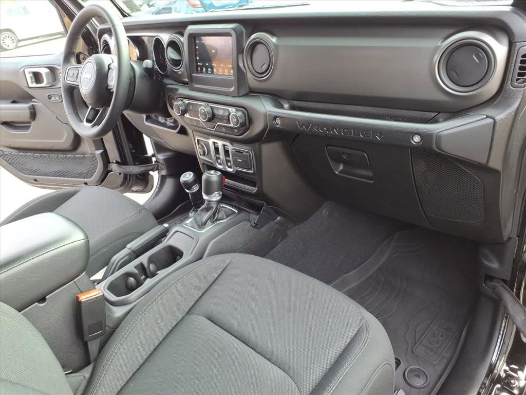 Used 2023 Jeep Wrangler Sport S image 15