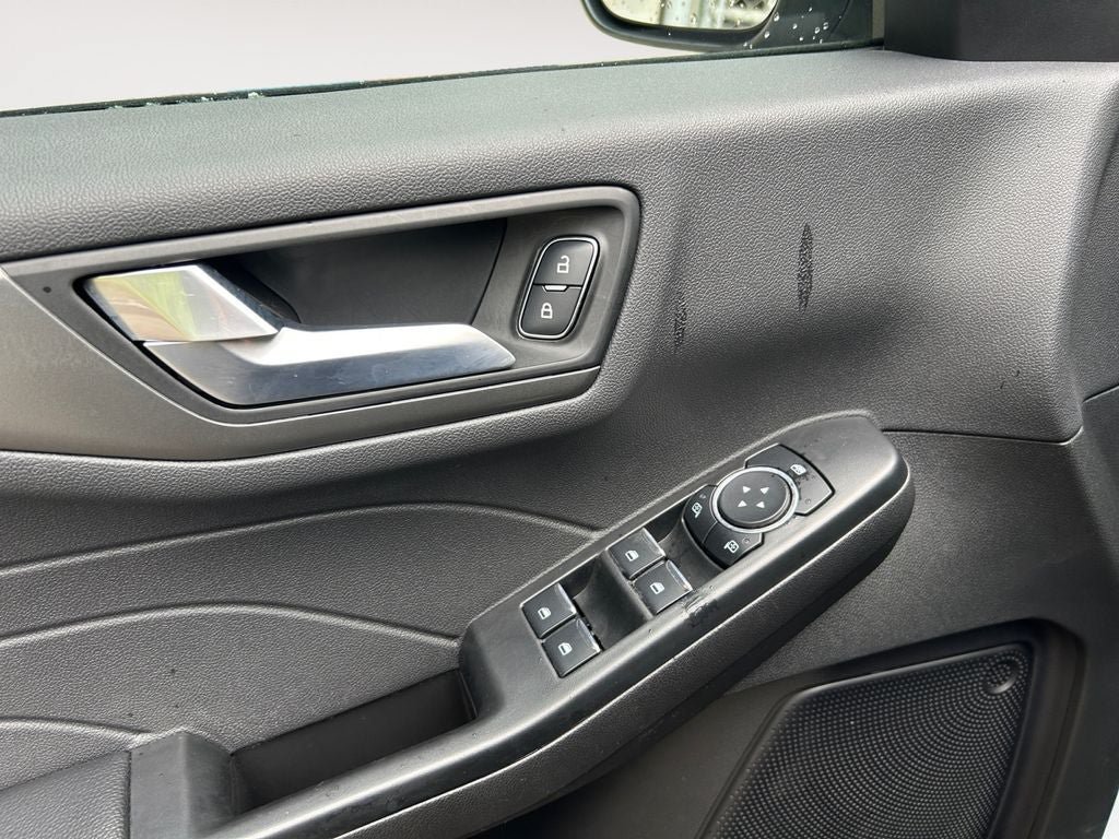 Used 2025 Ford Escape SE FWD image 21