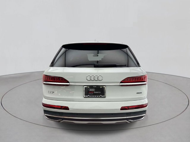 Used 2023 Audi Q7 2.0T Premium w/ Convenience Package AWD/4WD image 3