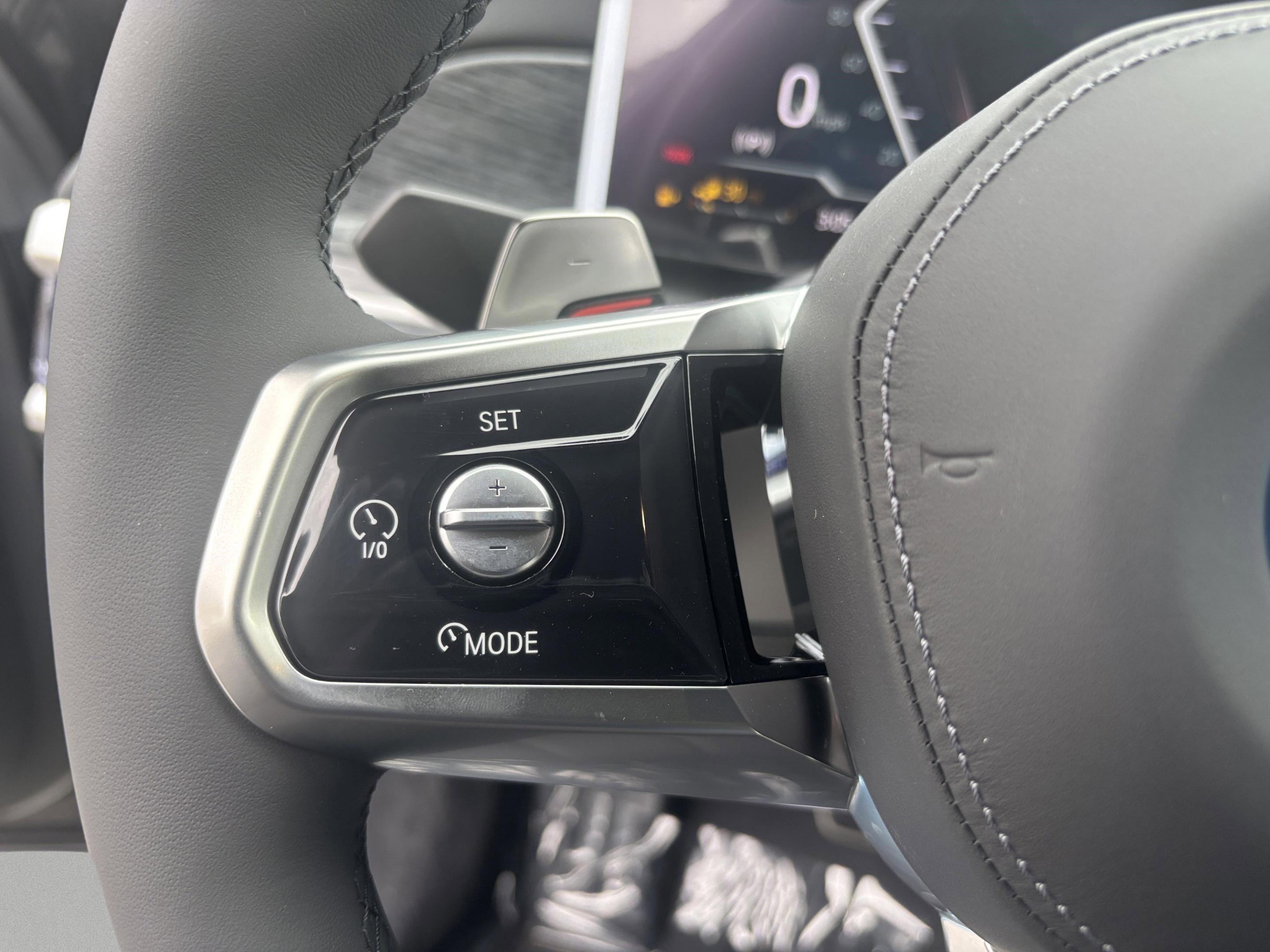 New 2026 BMW 750e xDrive image 10