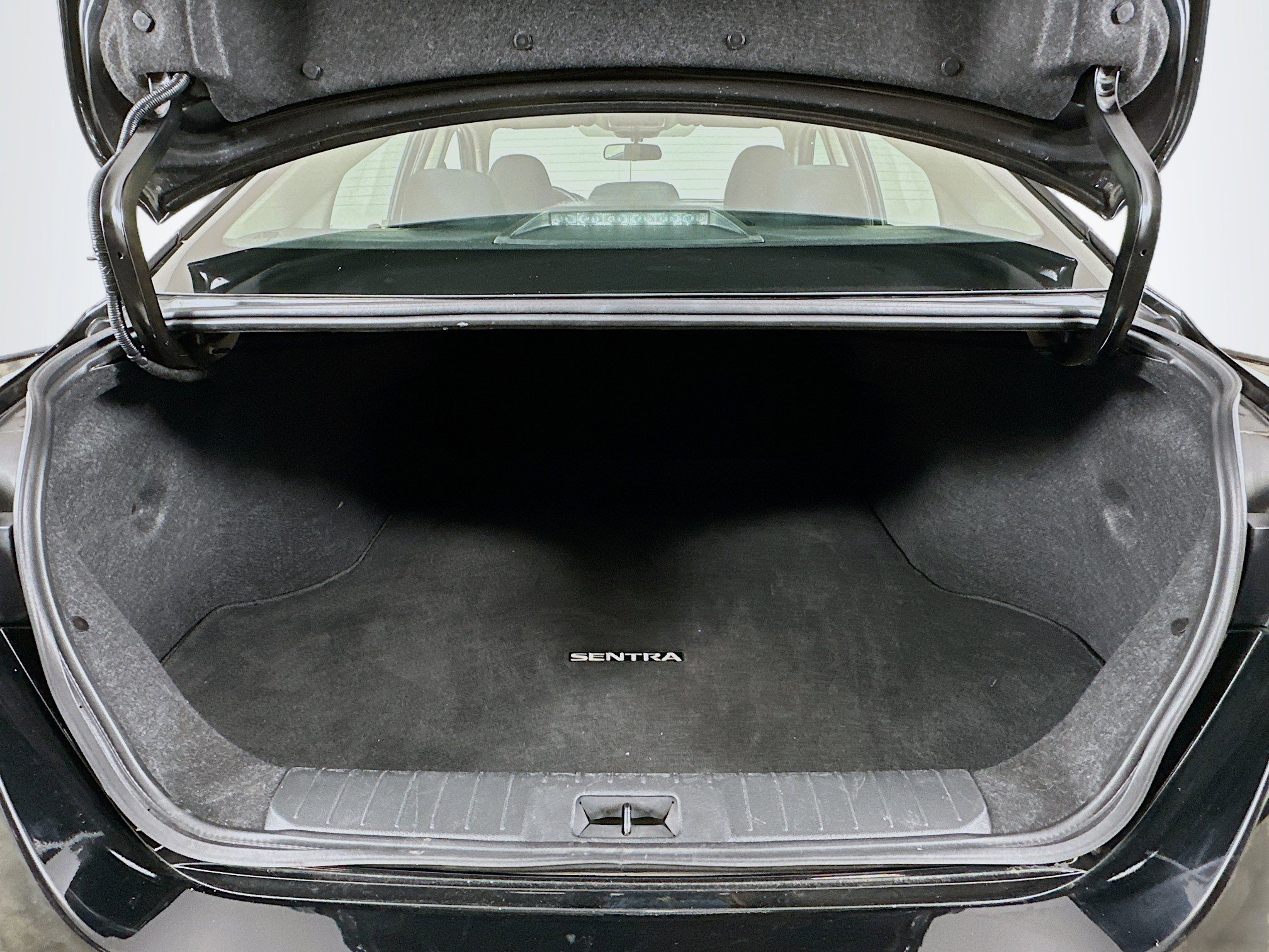 Used 2024 Nissan Sentra SV image 27