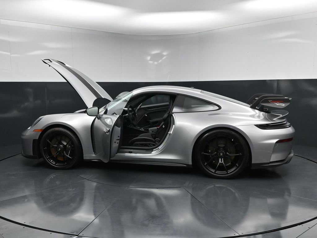 Certified 2026 Porsche 911 GT3 RWD image 30