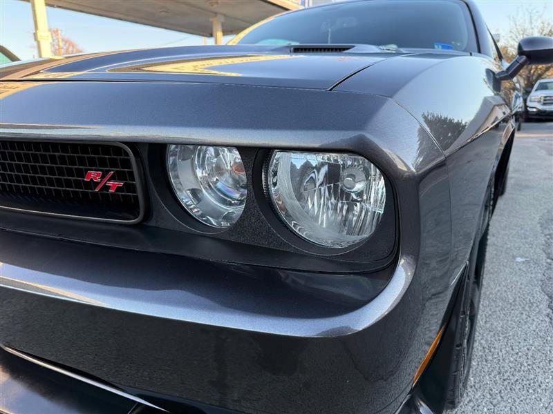 Used 2013 Dodge Challenger R/T w/ Blacktop Pkg image 3