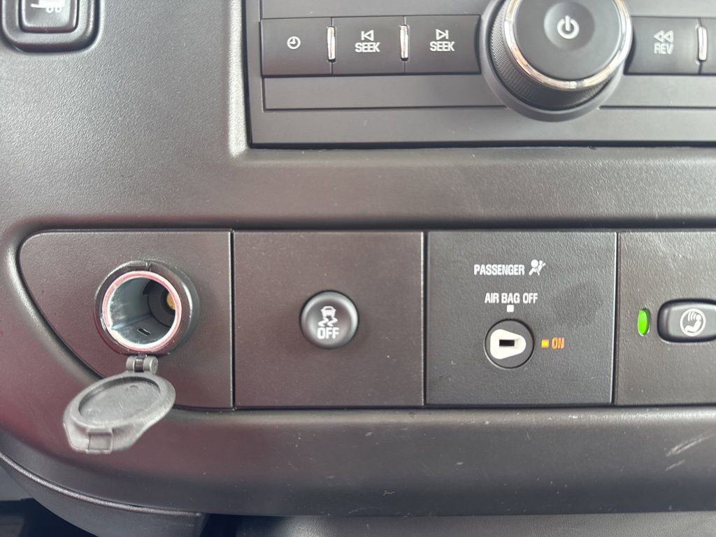 Used 2025 Chevrolet Express 3500 LT w/ LT Preferred Equipment Group image 17