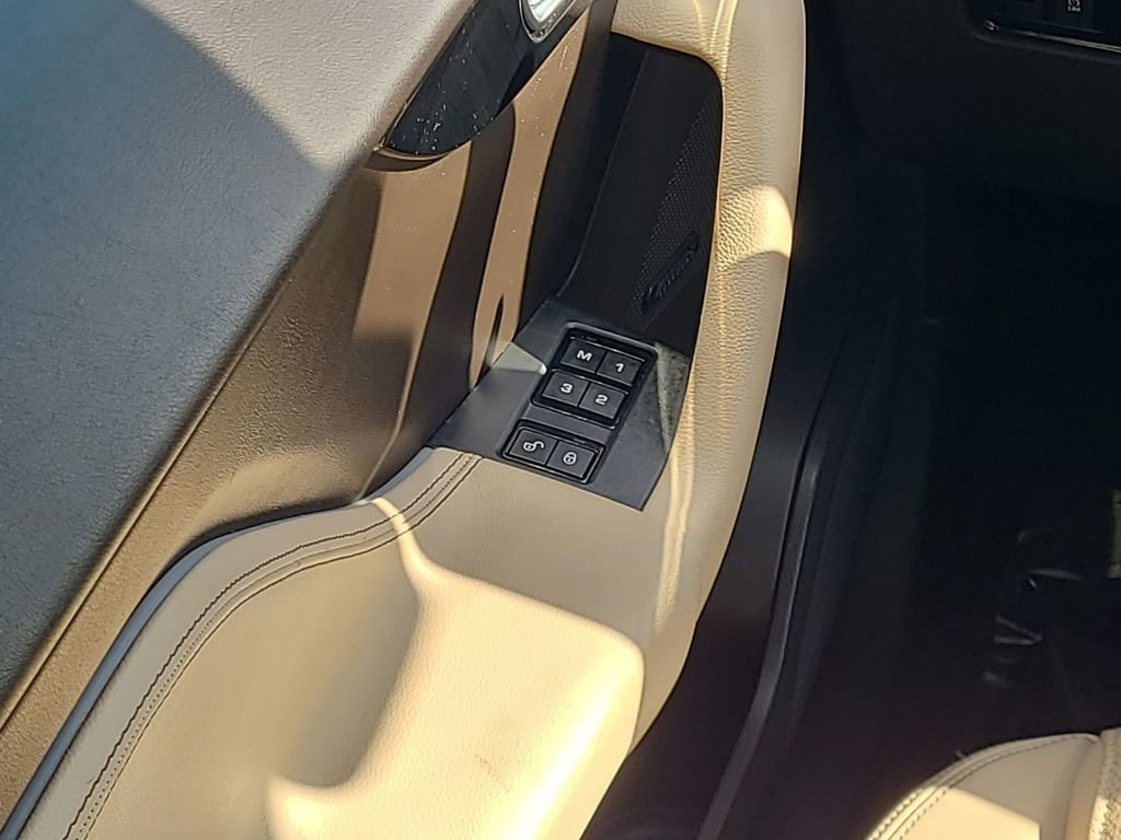 Used 2020 Jaguar F-PACE Prestige image 24