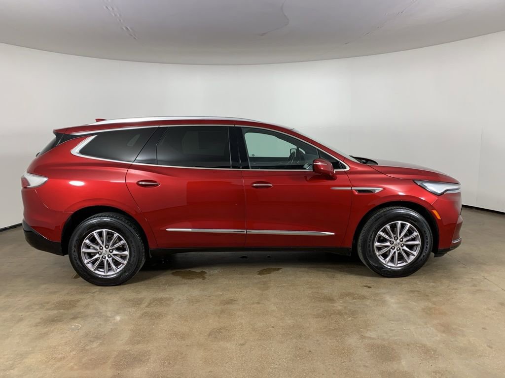 Used 2024 Buick Enclave Premium image 7