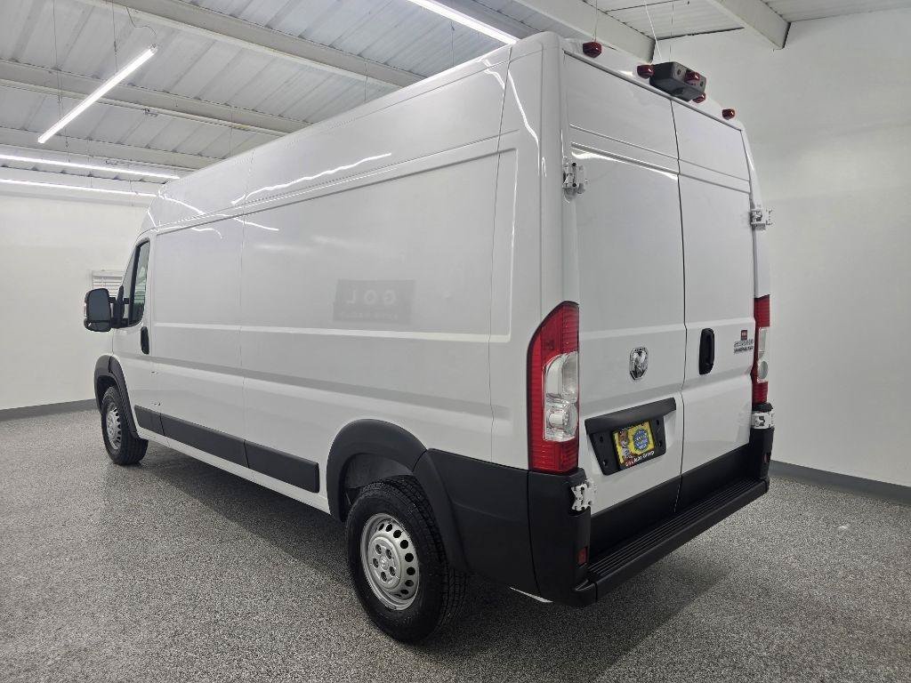 Used 2025 RAM ProMaster 2500 w/ Convenience Group FWD image 4