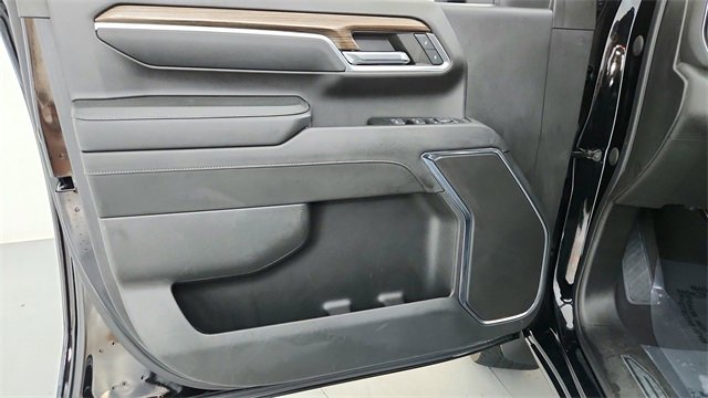 Used 2024 Chevrolet Silverado 2500 LT w/ Convenience Package image 19