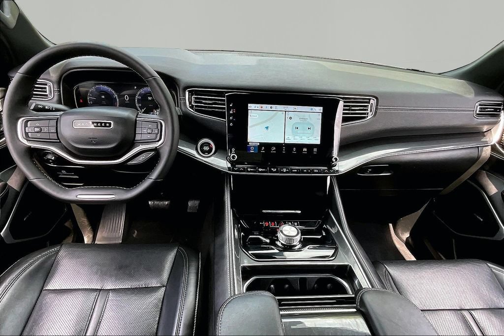 Used 2023 Jeep Wagoneer 4WD w/ Premium Group I image 8