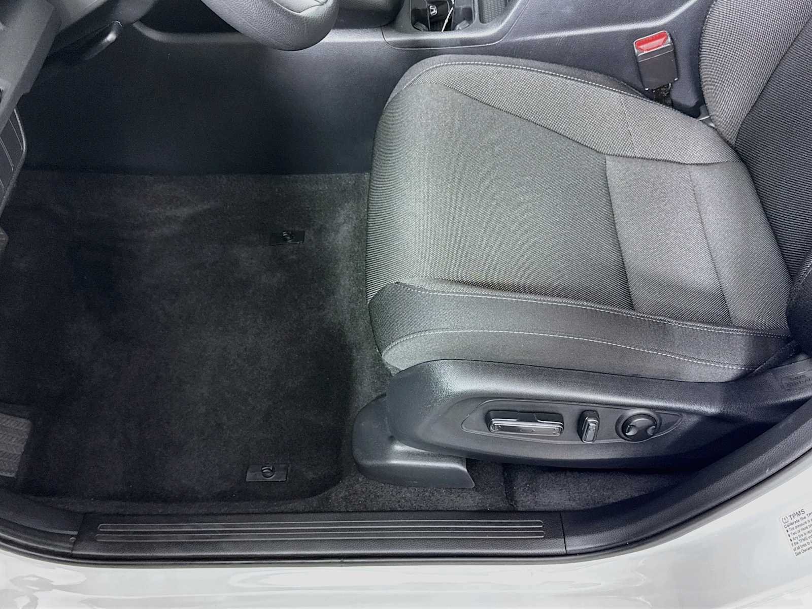Certified 2025 Honda CR-V EX image 18