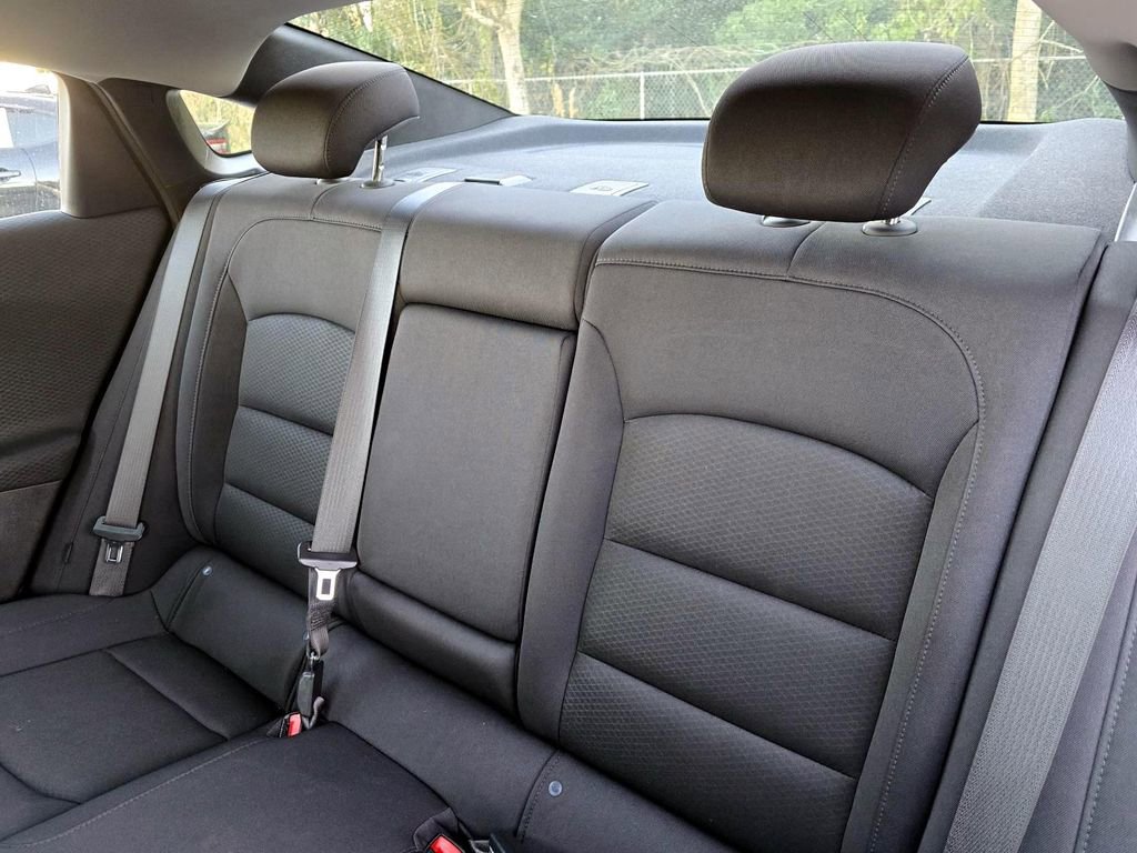 Used 2024 Chevrolet Malibu LT FWD image 32