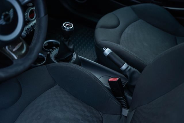 Used 2009 MINI Cooper John Cooper Works FWD image 25