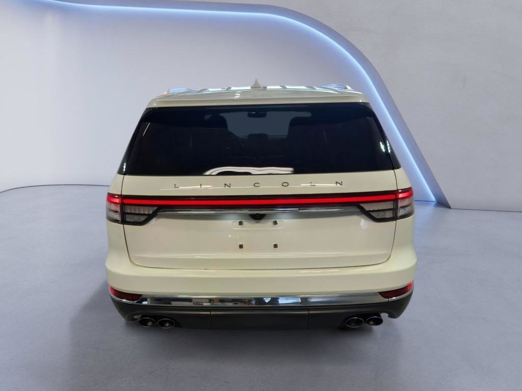 Used 2021 Lincoln Aviator Reserve AWD/4WD image 7