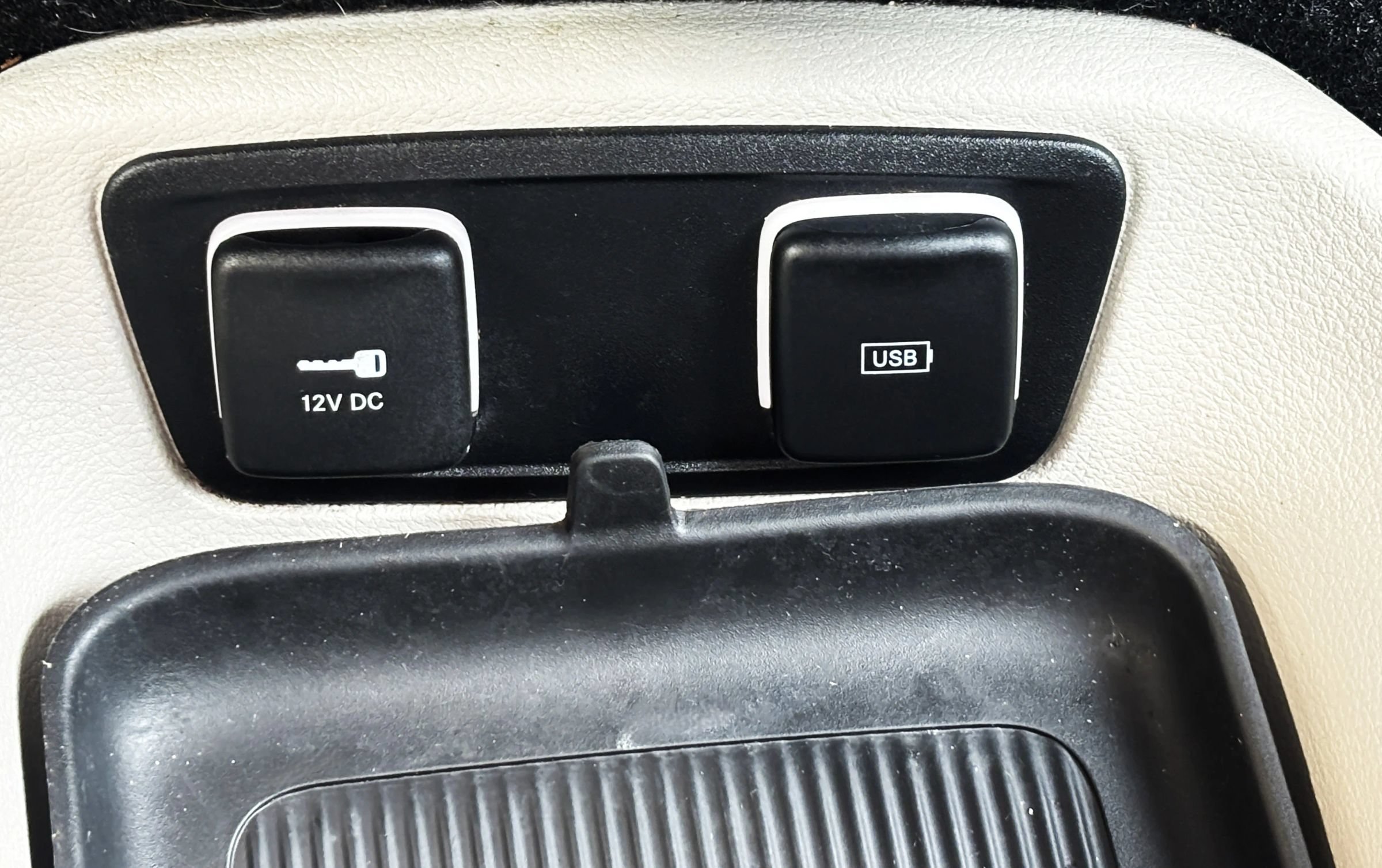 Used 2018 Chrysler Pacifica Limited w/ Advanced Safetytec Group FWD image 28