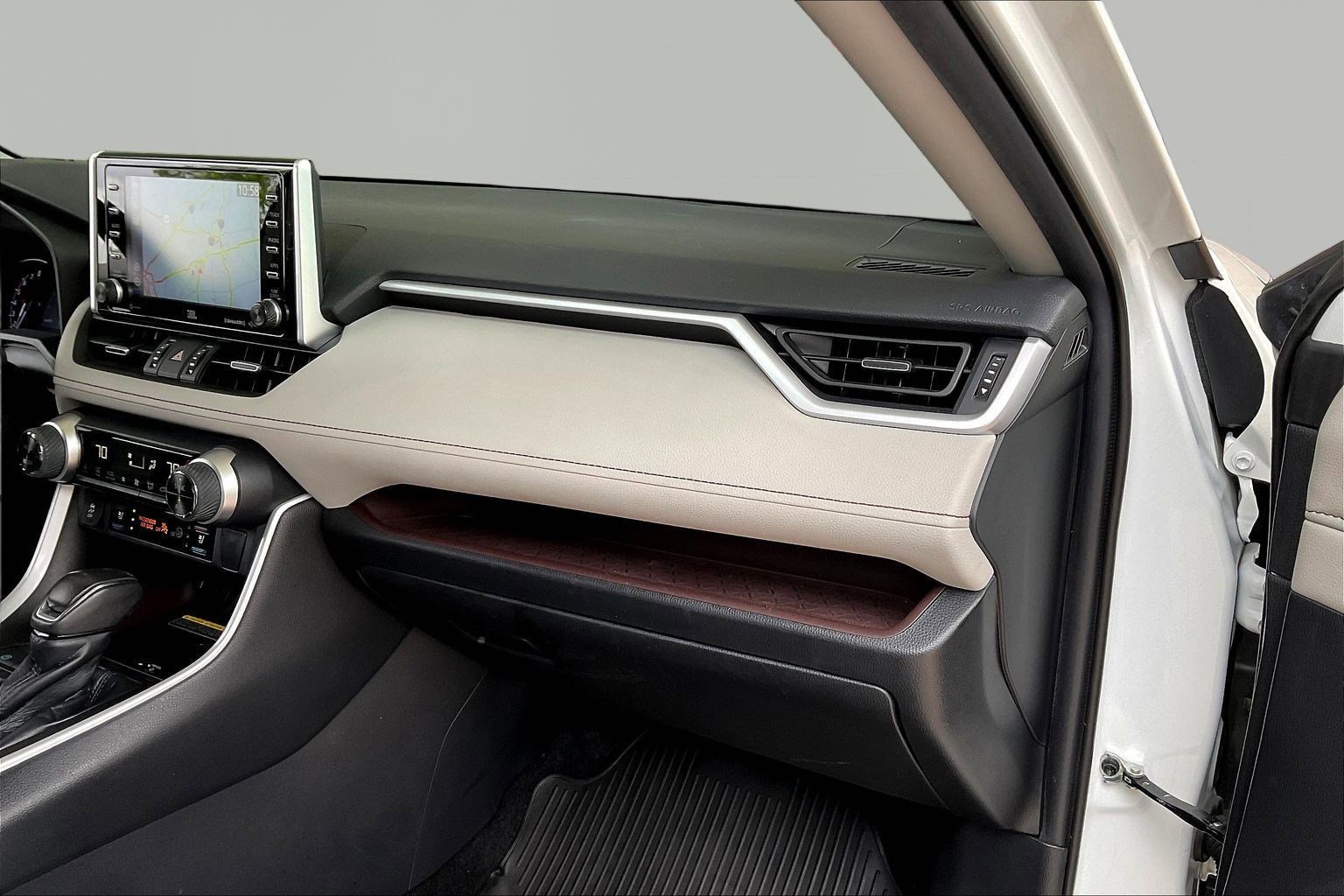 Used 2021 Toyota RAV4 Limited AWD/4WD image 26