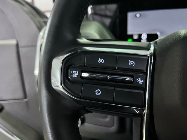 Used 2025 GMC Yukon XL Denali image 29