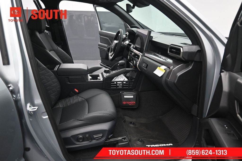 New 2026 Toyota Tacoma TRD Off-Road w/ TRD Off Road Premium Package AWD/4WD image 34
