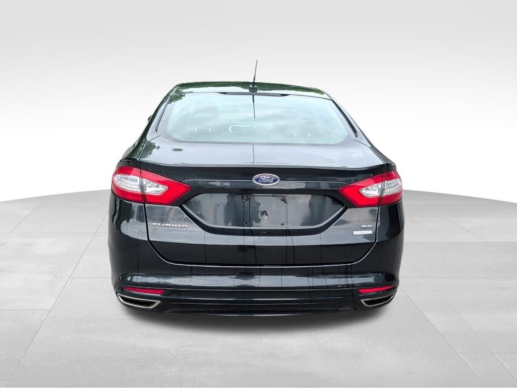 Used 2014 Ford Fusion SE w/ Equipment Group 202A FWD image 4