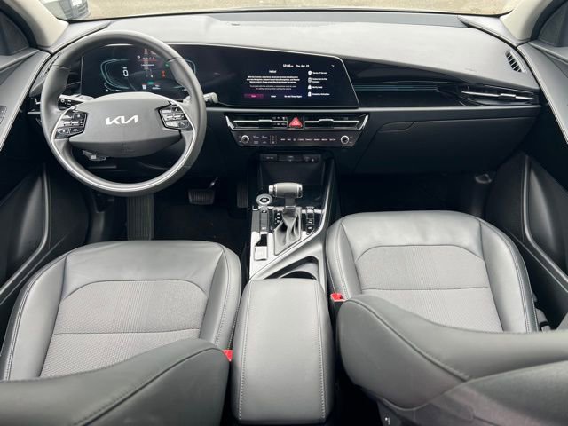 Used 2024 Kia Niro EX FWD image 12