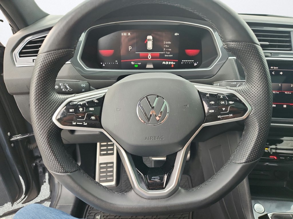 Used 2024 Volkswagen Tiguan SE R-Line AWD/4WD image 14