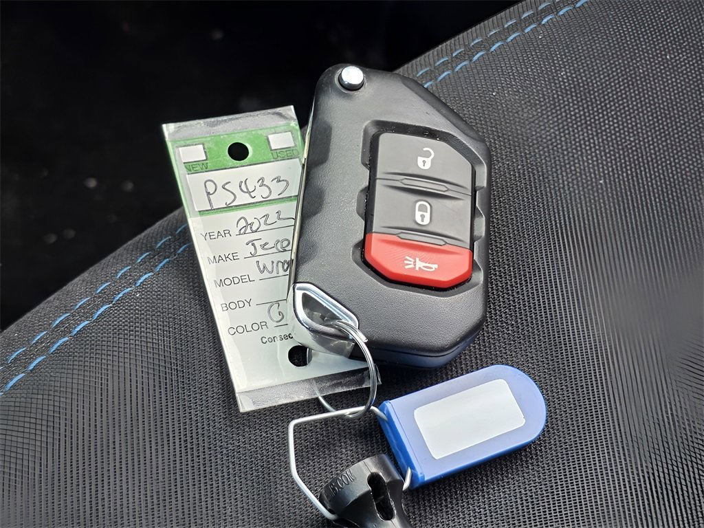 Used 2022 Jeep Wrangler Unlimited Rubicon 4xe image 35