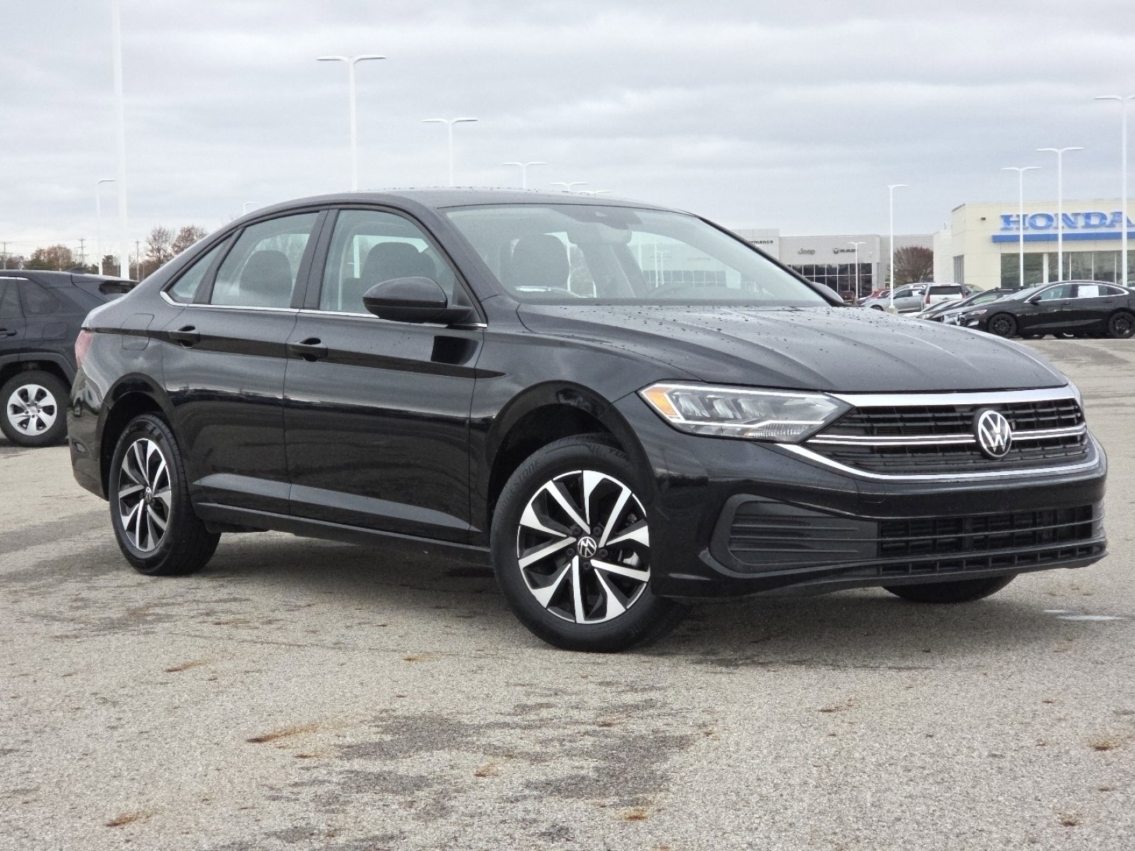 Used 2024 Volkswagen Jetta S image 2