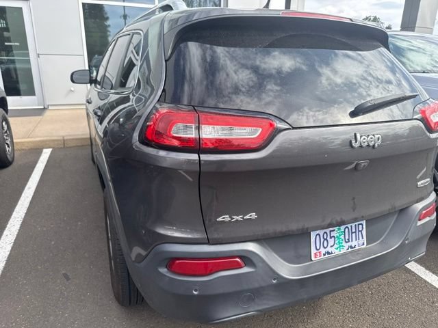 Used 2017 Jeep Cherokee Latitude w/ True North Edition AWD/4WD image 9
