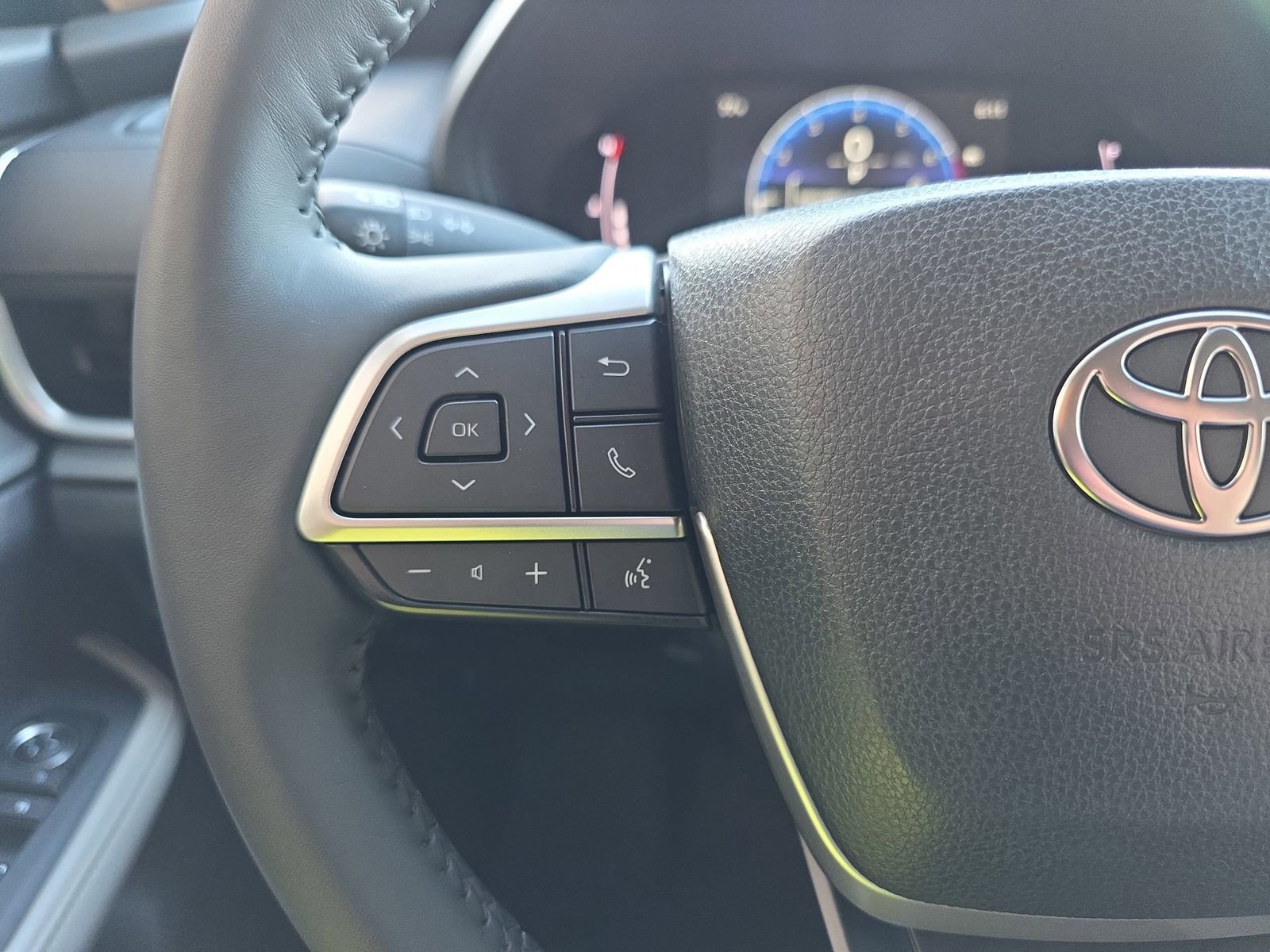 Used 2025 Toyota Grand Highlander AWD image 18