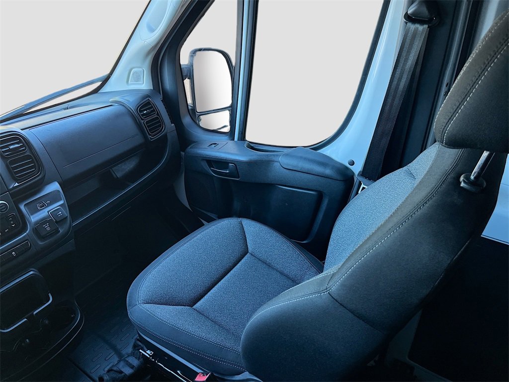 Used 2025 RAM ProMaster 2500 w/ Convenience Group image 21
