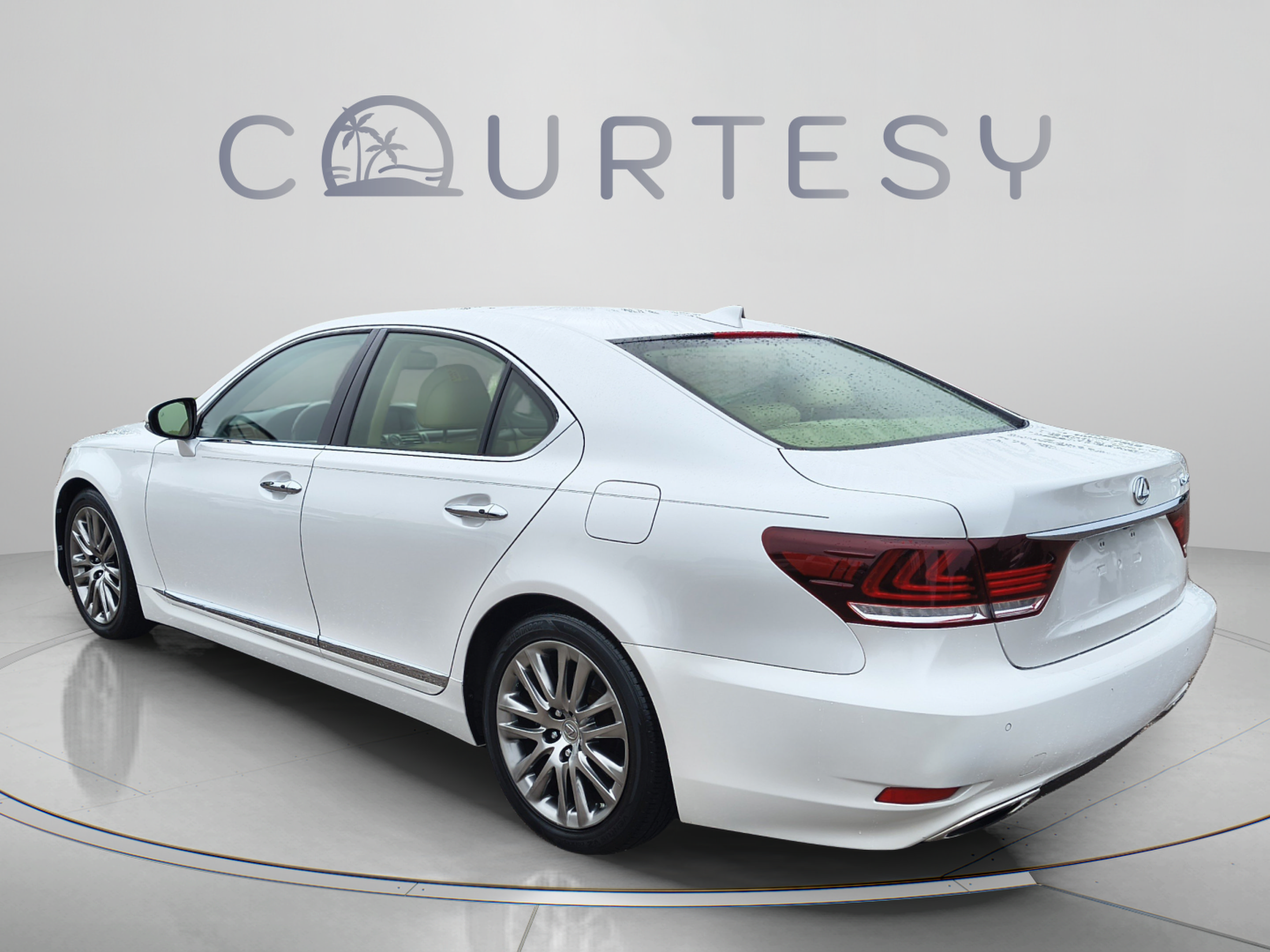 Used 2016 Lexus LS 460 w/ Comfort Package RWD image 3