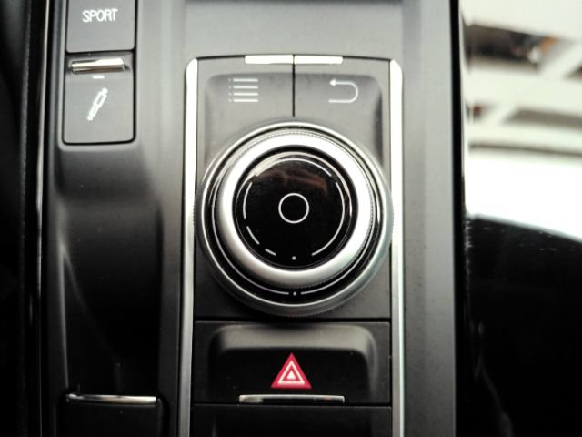 Used 2019 Maserati Levante AWD/4WD image 49