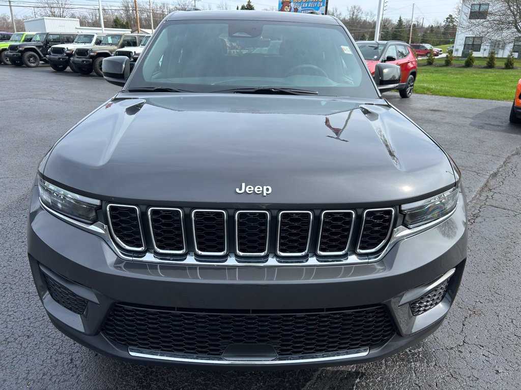 New 2026 Jeep Grand Cherokee Laredo X AWD/4WD image 8