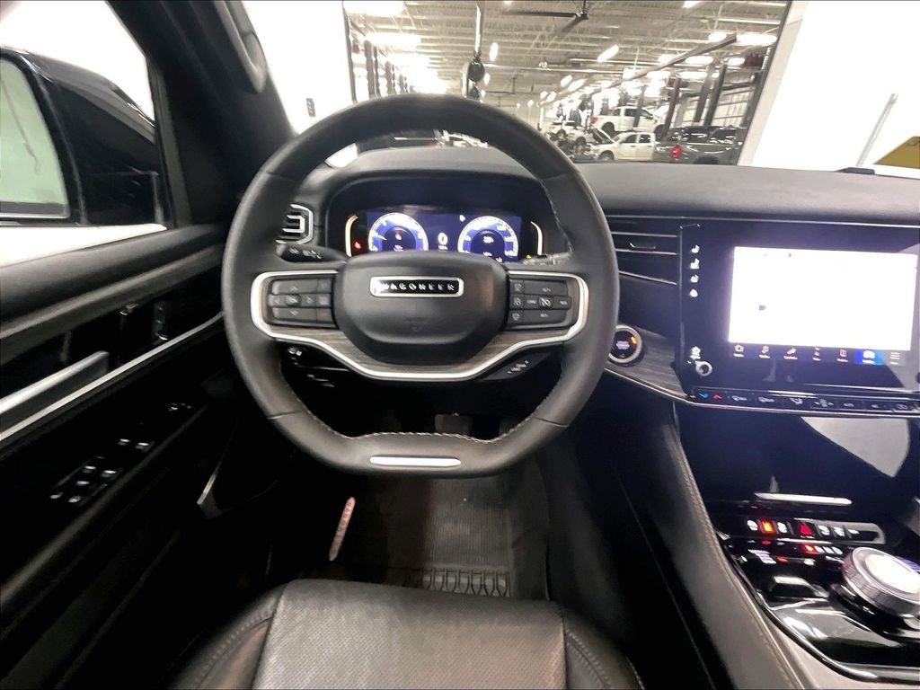 Used 2024 Jeep Wagoneer L Series III w/ Flexible Seating Group image 18